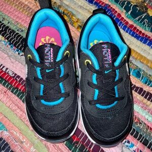 Nike Kids Sneakers in Black and Blue